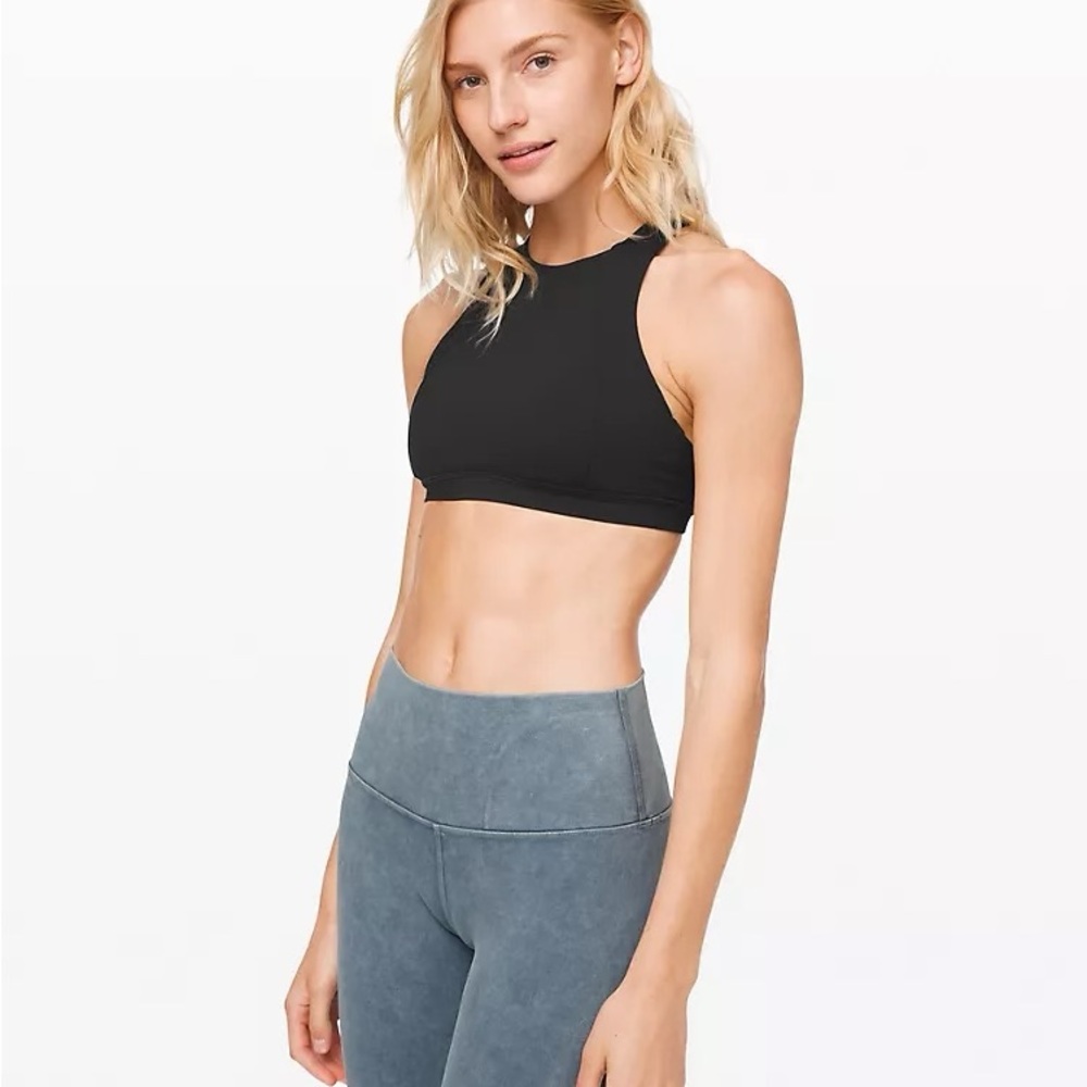 NWOT black LuLuLemon free to be serene sports bra light support C/D cup